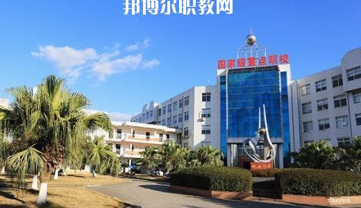 西華第二職業中等專業學校2021年招生辦聯系電話