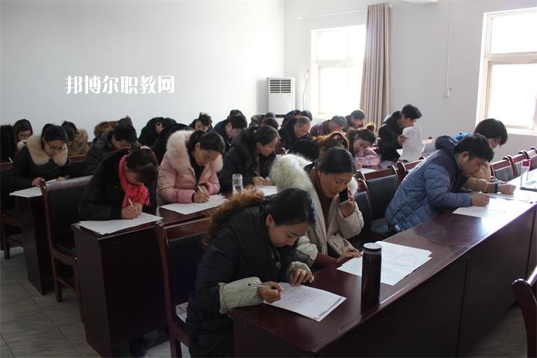 南陽市電子中等專業(yè)學校2021年招生辦聯(lián)系電話