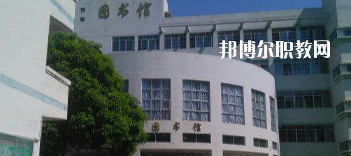百色市職業(yè)技術(shù)學(xué)校2020年報(bào)名條件、招生要求、招生對象 