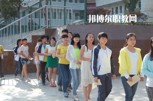 達州職業(yè)高級中學(xué)2020年報名條件、招生要求、招生對象