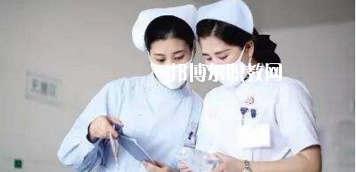 貴州2020年女生讀衛校學什么好