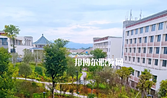 五華縣技工學(xué)校2020年報(bào)名條件、招生要求、招生對象