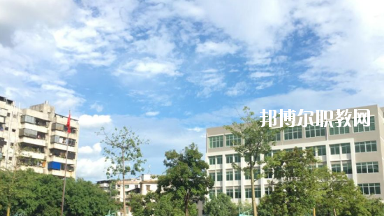 梅縣技工學(xué)校2020年報(bào)名條件、招生要求、招生對象
