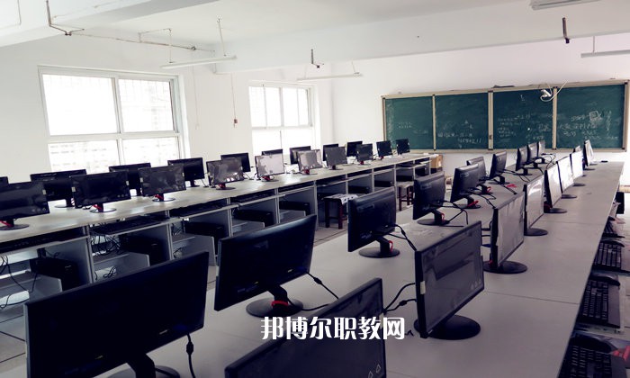 浚縣職業中等專業學校2021年招生辦聯系電話