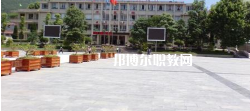 遵義計(jì)算機(jī)學(xué)校2021年報名條件、招生要求、招生對象