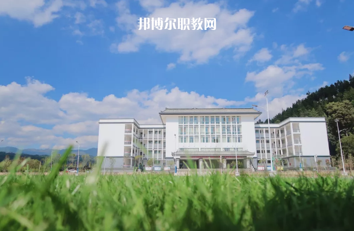 澄江縣職業高級中學2021年報名條件、招生要求、招生對象