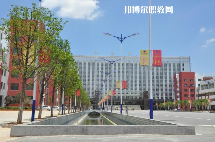 昆明醫(yī)藥職業(yè)技術學校2021年報名條件、招生要求、招生對象