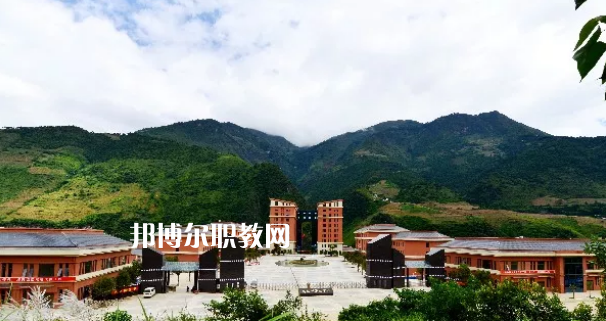 迪慶州民族中等專業(yè)學(xué)校怎么樣、好不好