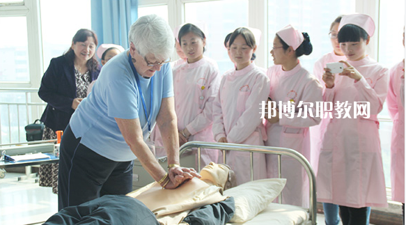陜西2021年衛校和幼師哪個好