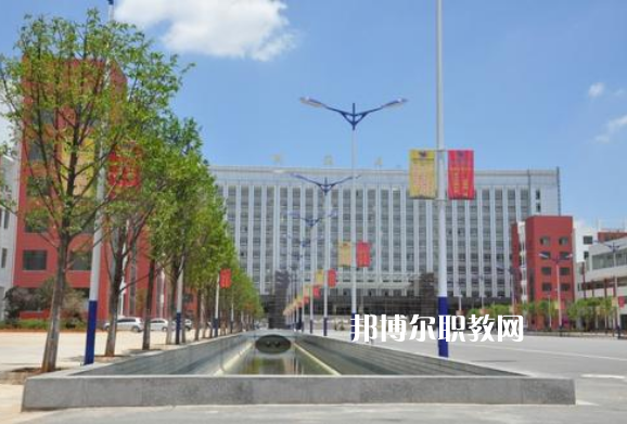 云南電子信息高級技工學校2021年報名條件、招生要求、招生對象