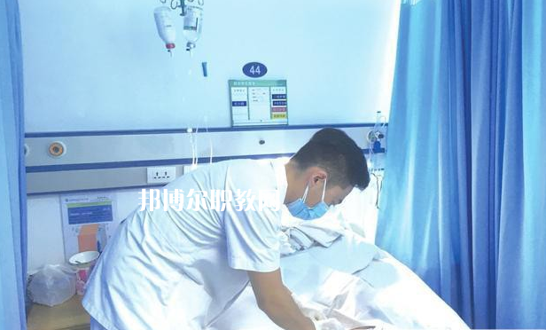 河北2022年男生在衛校學什么好
