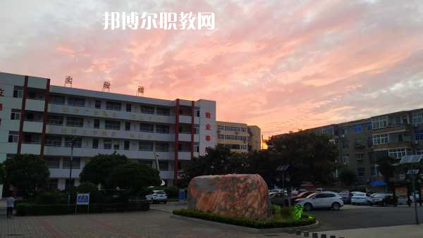 重慶巫山師范學(xué)校2022年報(bào)名條件、招生要求、招生對(duì)象 