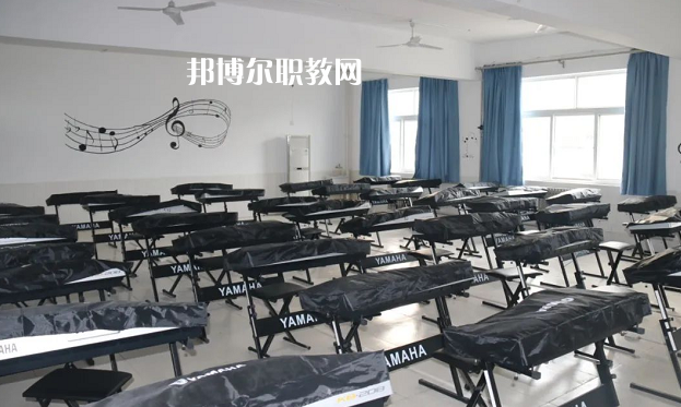 渭南華州區(qū)職業(yè)教育中心2022年報(bào)名條件、招生要求、招生對(duì)象