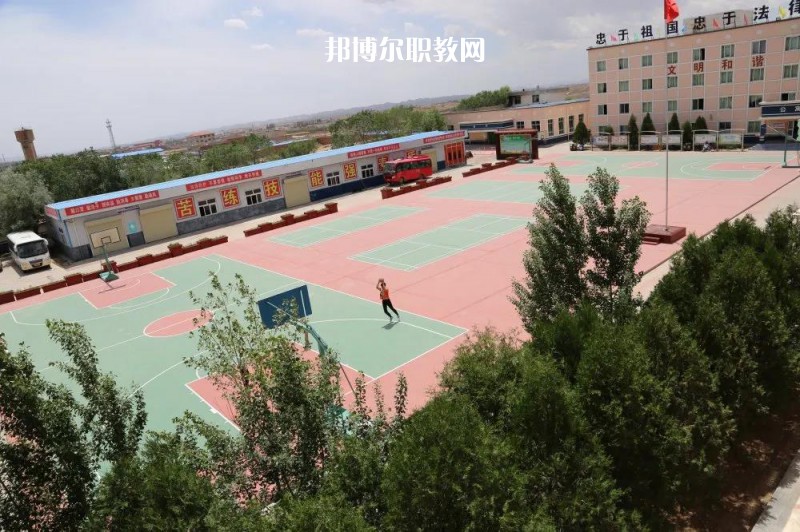 甘肅秦隴技工學(xué)校2022年學(xué)費(fèi)、收費(fèi)多少