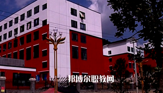貴州鳳岡縣中等職業(yè)學校2022年報名條件、招生要求、招生對象