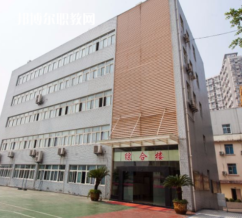 重慶工業(yè)學校2022年報名條件、招生要求、招生對象