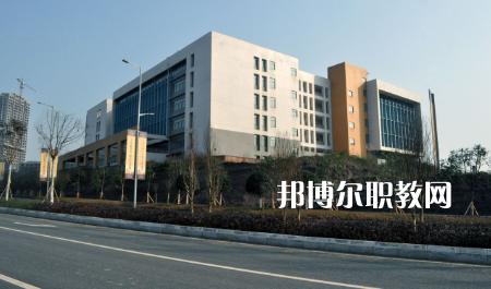 重慶合川職業教育中心2022年報名條件、招生要求、招生對象
