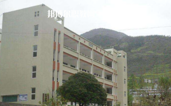 四川西昌交通學校2022年報名條件、招生要求、招生對象;