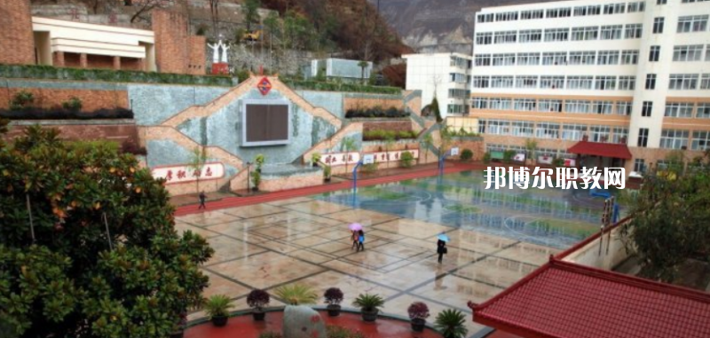 威州民族師范學校2022年招生辦聯系電話