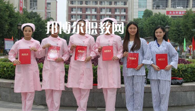 廉江市衛生職業技術學校2022年報名條件、招生要求、招生對象