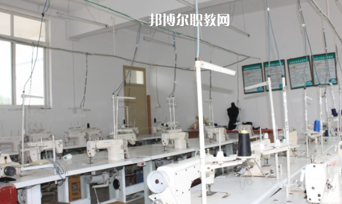 貞豐縣職業(yè)技術(shù)學校2022年報名條件、招生要求、招生對象