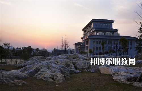 鎮(zhèn)江技師學(xué)院2022年報名條件、招生要求、招生對象