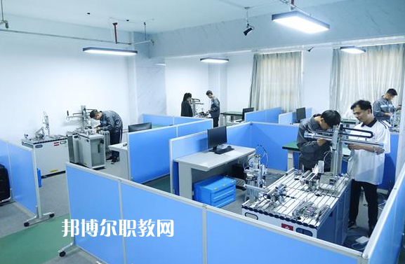 邯鄲第一財經(jīng)學(xué)校2022年報名條件、招生要求、招生對象