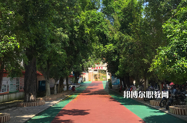 曲靖富源職業技術學校2022年報名條件、招生要求、招生對象