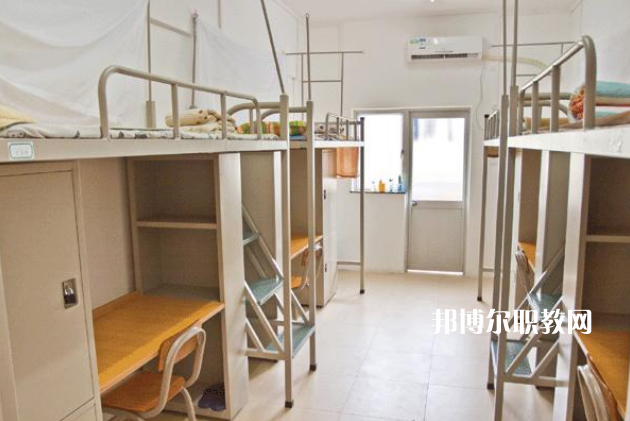 四川石棉職業(yè)高級中學(xué)2022年宿舍條件