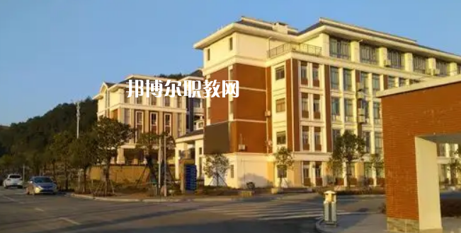 福建閩北衛生學校2022年報名條件、招生要求、招生對象