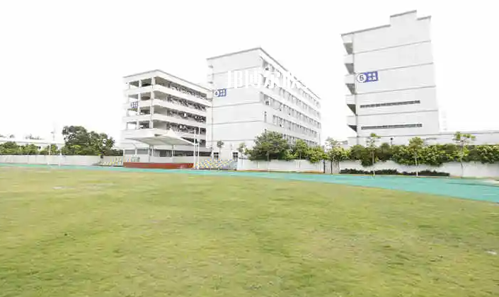 湖南醫(yī)藥衛(wèi)校2022年報(bào)名條件、招生要求、招生對(duì)象