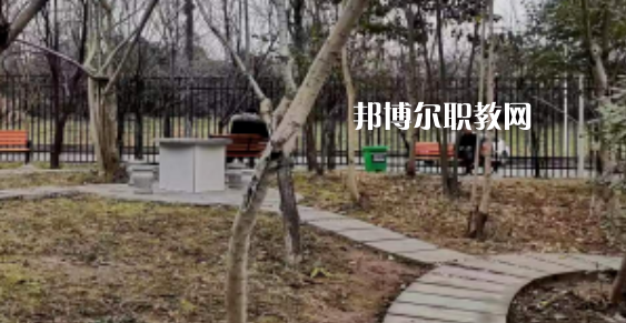 2023年達州理工職業(yè)技術(shù)學(xué)校學(xué)費、收費多少