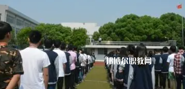 江蘇省錫山中等專業(yè)學(xué)校地址在哪里，哪個地區(qū)，哪個城市?