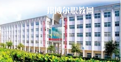 南通市通州區(qū)建筑職工中等專業(yè)學(xué)校地址在哪里，哪個(gè)地區(qū)，哪個(gè)城市?