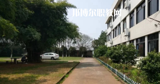 蘭溪市第六中學地址在哪里，哪個地區，哪個城市?