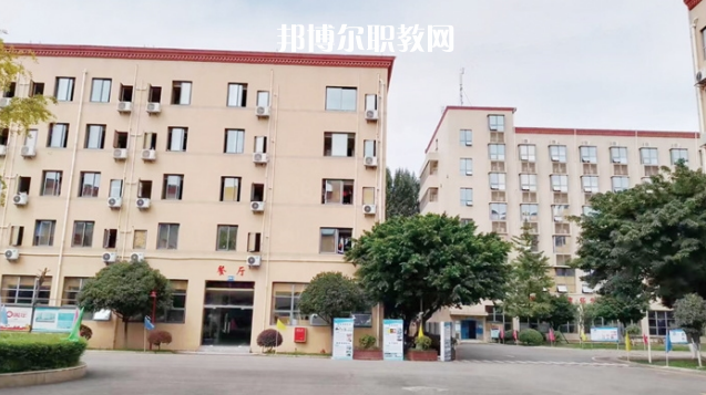四川科華高級技工學校醫藥衛生類對口高考班地址在哪里，哪個地區，哪個城市?