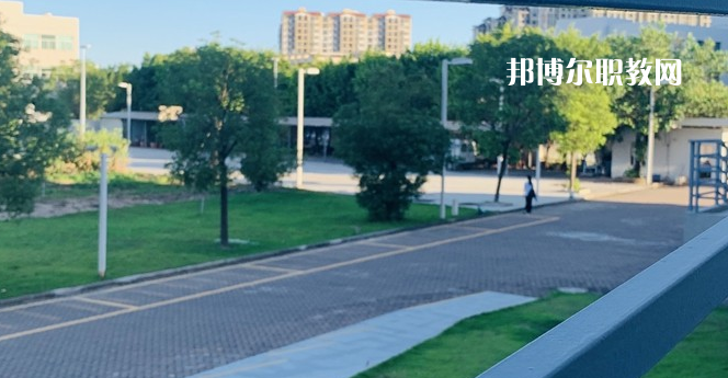 汕頭市科技應(yīng)用職業(yè)技術(shù)學(xué)校地址，乘車路線