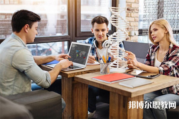 重慶市墊江縣第二職業中學校有哪些招生專業(2023年) 重慶市墊江縣第二職業中學校有哪些招生專業(2023年)