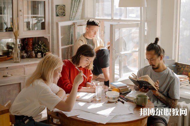 甘肅信息工程技術(shù)中等專業(yè)學校有哪些招生專業(yè)（2023年）