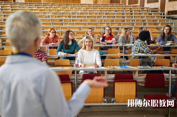 湖北哪里的中職學校能讀工程造價專業