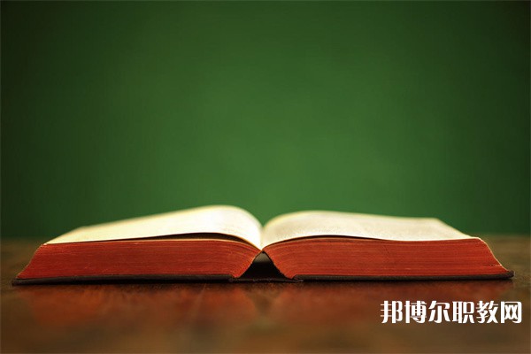 湖北哪里的中專學校能讀珠寶玉石加工與營銷專業