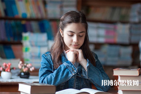 湖北哪里的中專學校能讀城市軌道交通與管理專業專業