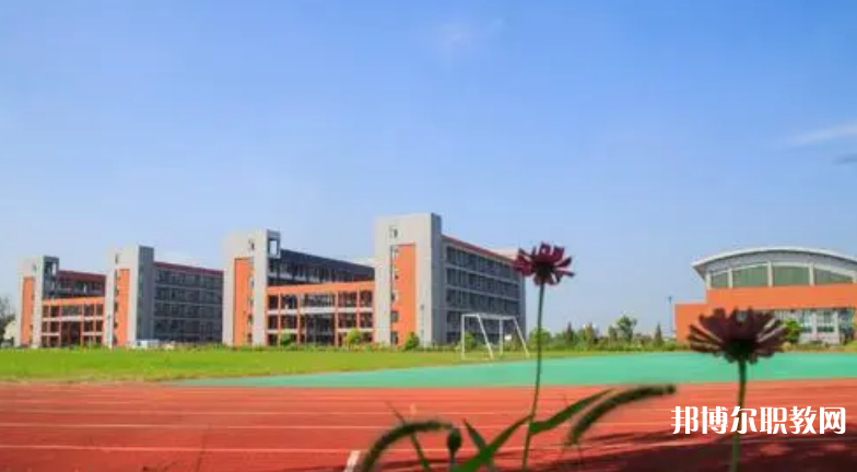 四川2024年沒有畢業證可不可以上中專學校