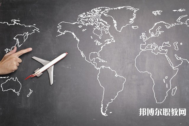 廣西哪里的中職學校能讀計算機平面設計(貝雕、角雕等民族工藝)專業