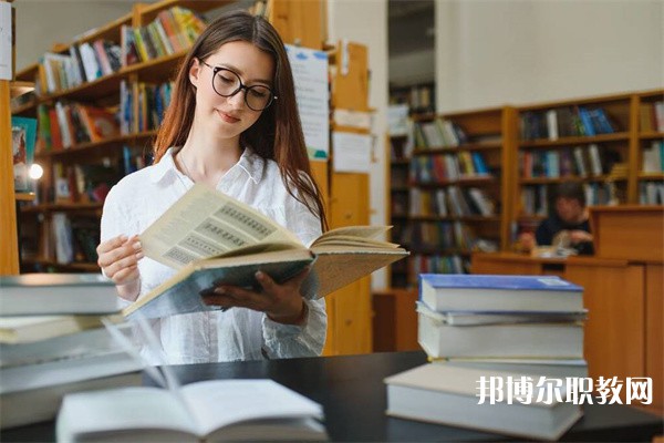 四川哪里的技工學校能讀電梯工程技術專業