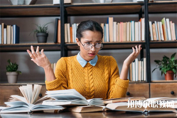 湖南哪里的中職學(xué)校能讀籃球?qū)I(yè)