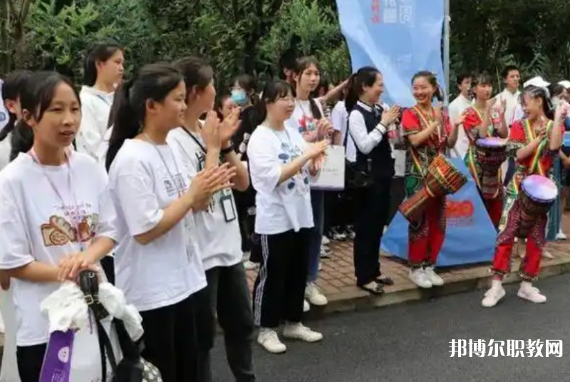 自貢2025年鐵路學校算什么學歷