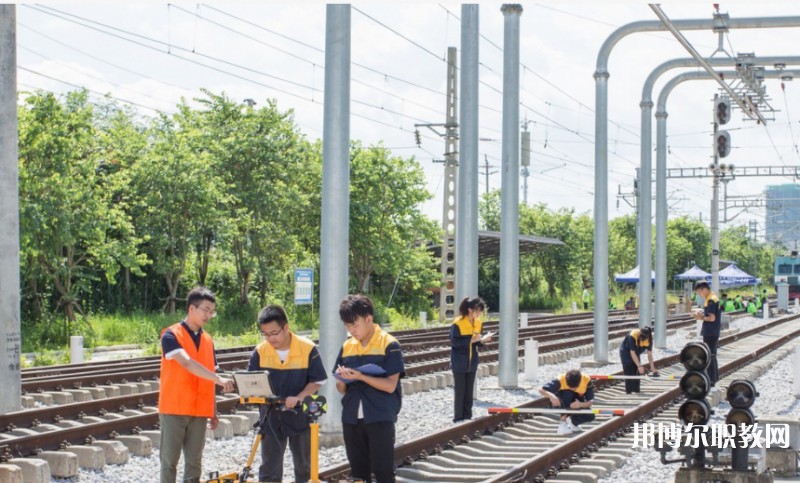 自貢2025年怎么樣才能學好鐵路學校專業